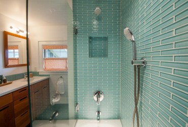 Encircle-Design-and-Build_Ursulas-Bathroom_1.jpg.rend.hgtvcom.1280.853