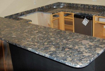 black-mosaic-granite-countertops-23177
